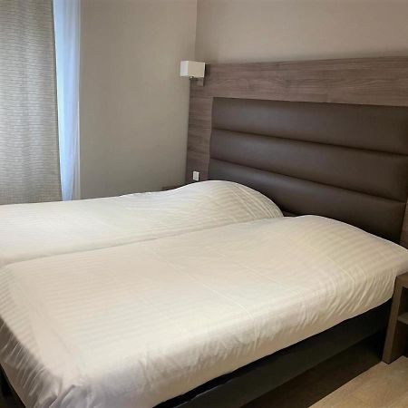 Royal Hotel Angers Bagian luar foto