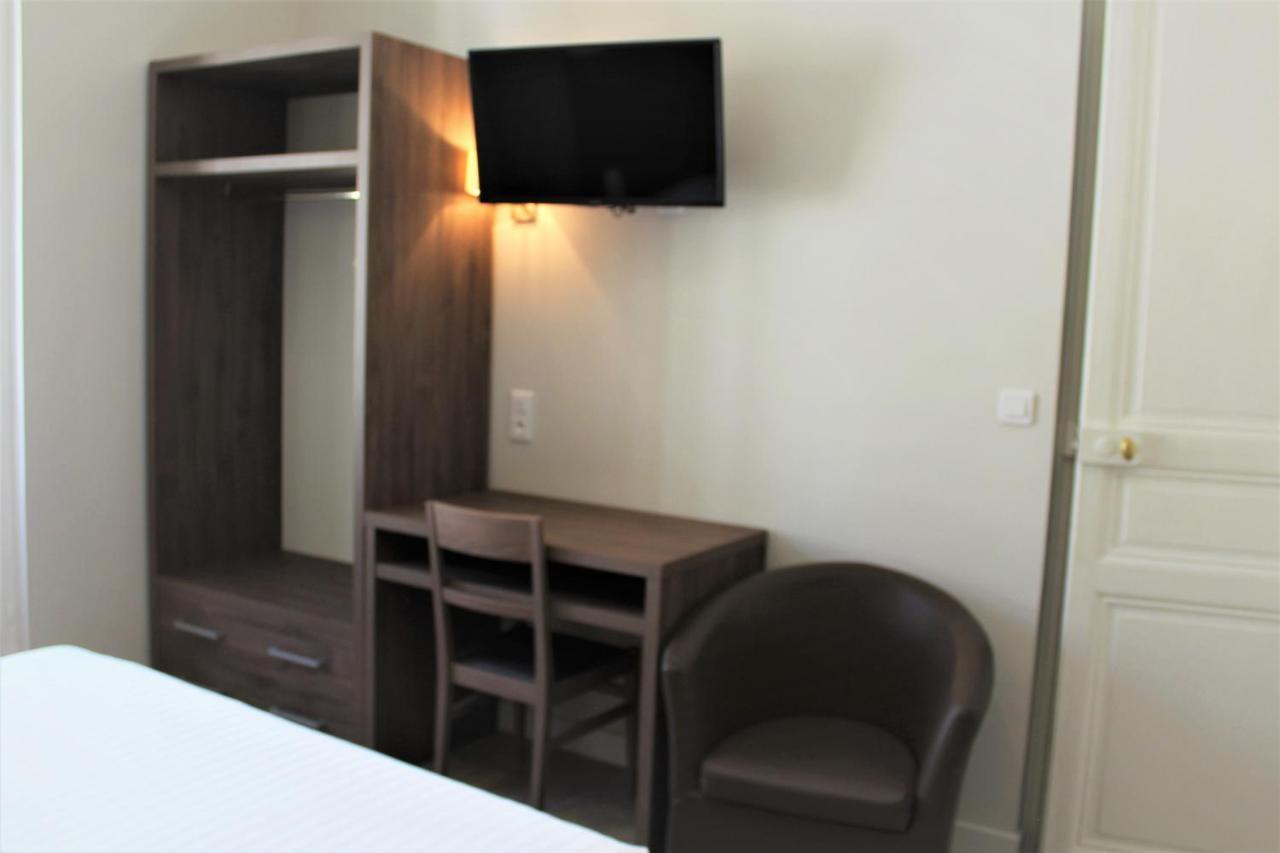 Royal Hotel Angers Bagian luar foto
