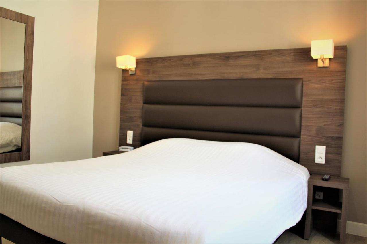 Royal Hotel Angers Bagian luar foto