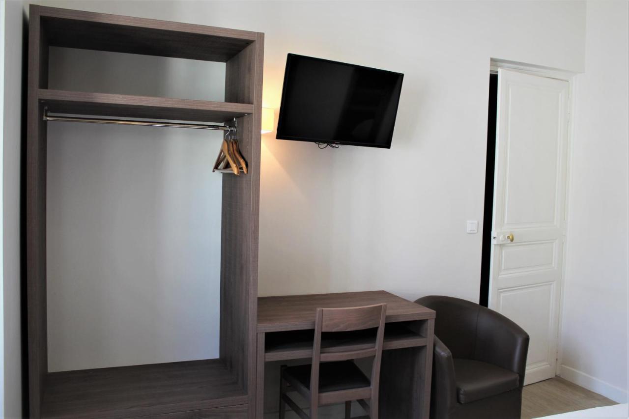 Royal Hotel Angers Bagian luar foto