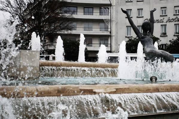 Royal Hotel Angers Bagian luar foto